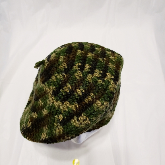 Crocheted hat: #26 - Picture 4 of 5